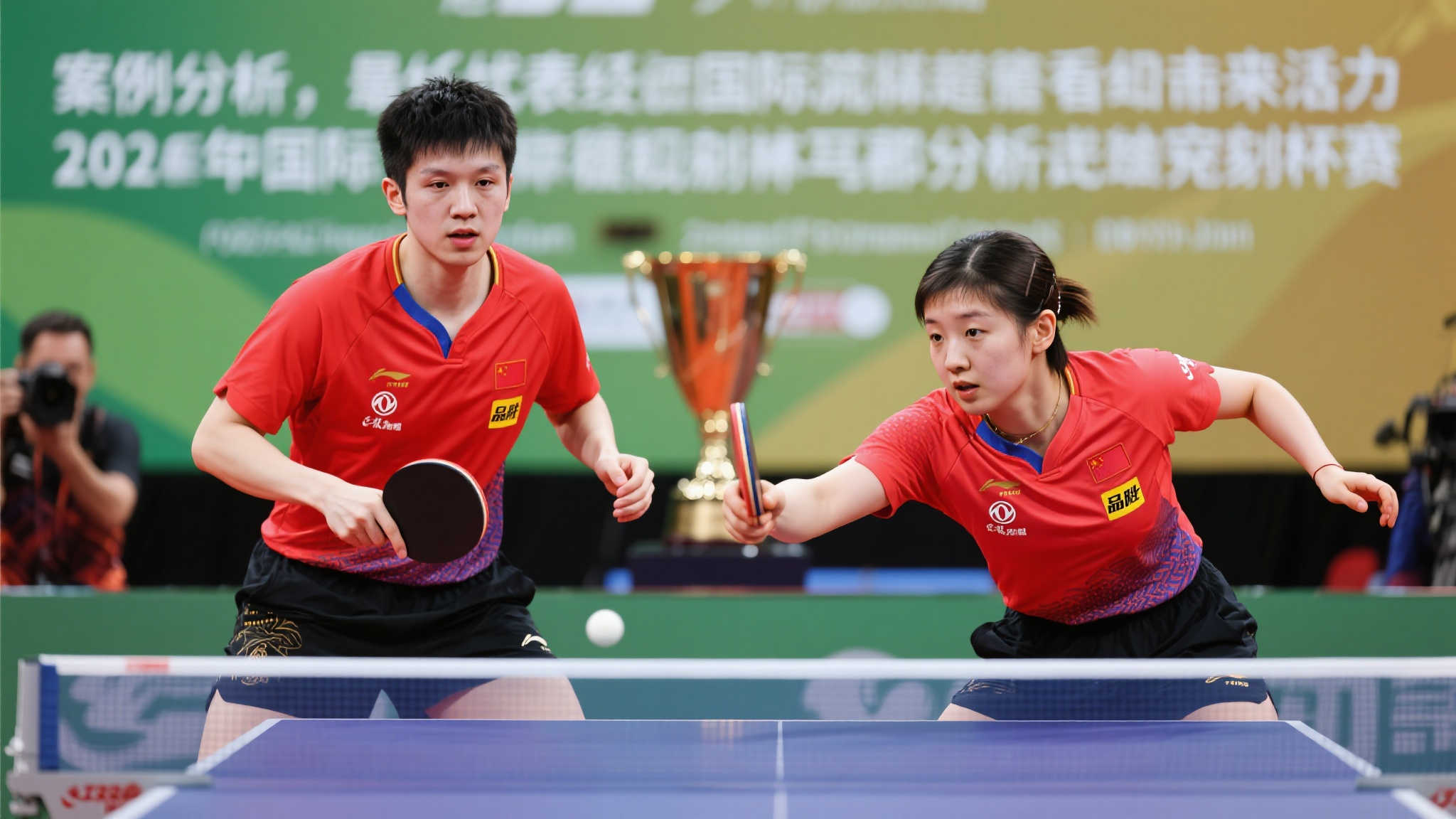 央视体育：孙颖莎、王楚钦畅谈混双复刻杯的未来期待